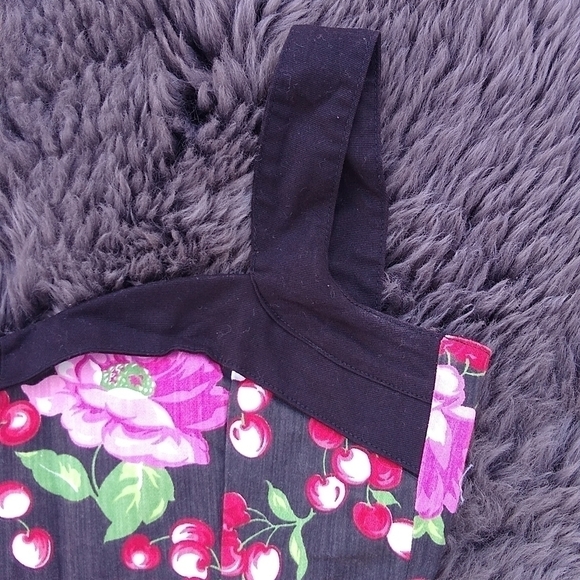 CHERRY Flower Rockabilly Dress - Picture 4 of 8